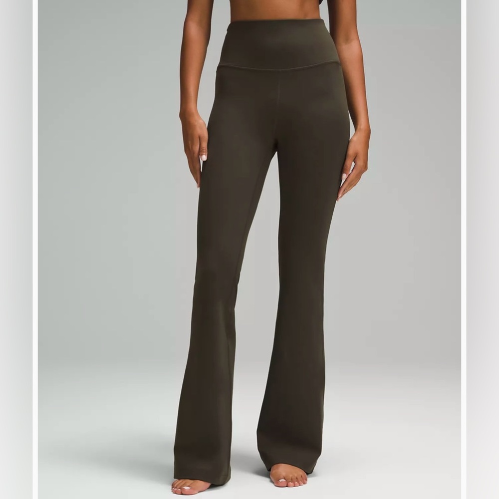 Lululemon Groove Super High Rise Flared Pant Nulu Regular Size 2 Dark Olive